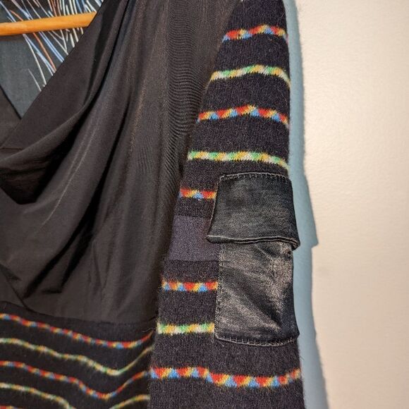 MYCO ANNA Canadian Black Stripes Artsy Wool Top Size Small - Picture 4 of 12